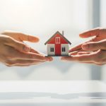 家の買い替えは、購入が先か売却が先か？